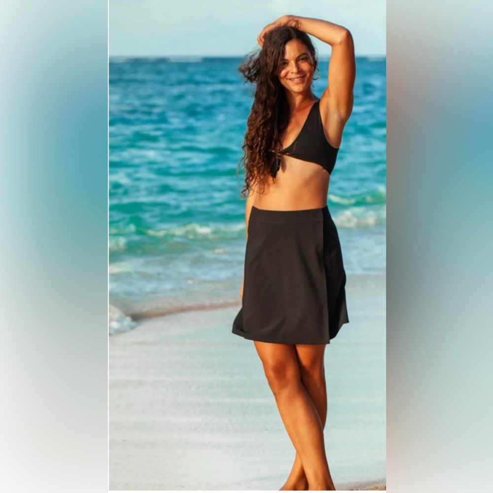 RipSkirt Hawaii Black Skirt. Size XL. Length 2